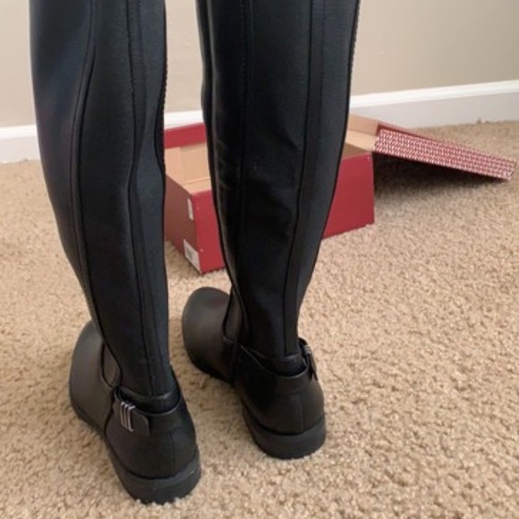 Dressbarn - Picture 6 of 9